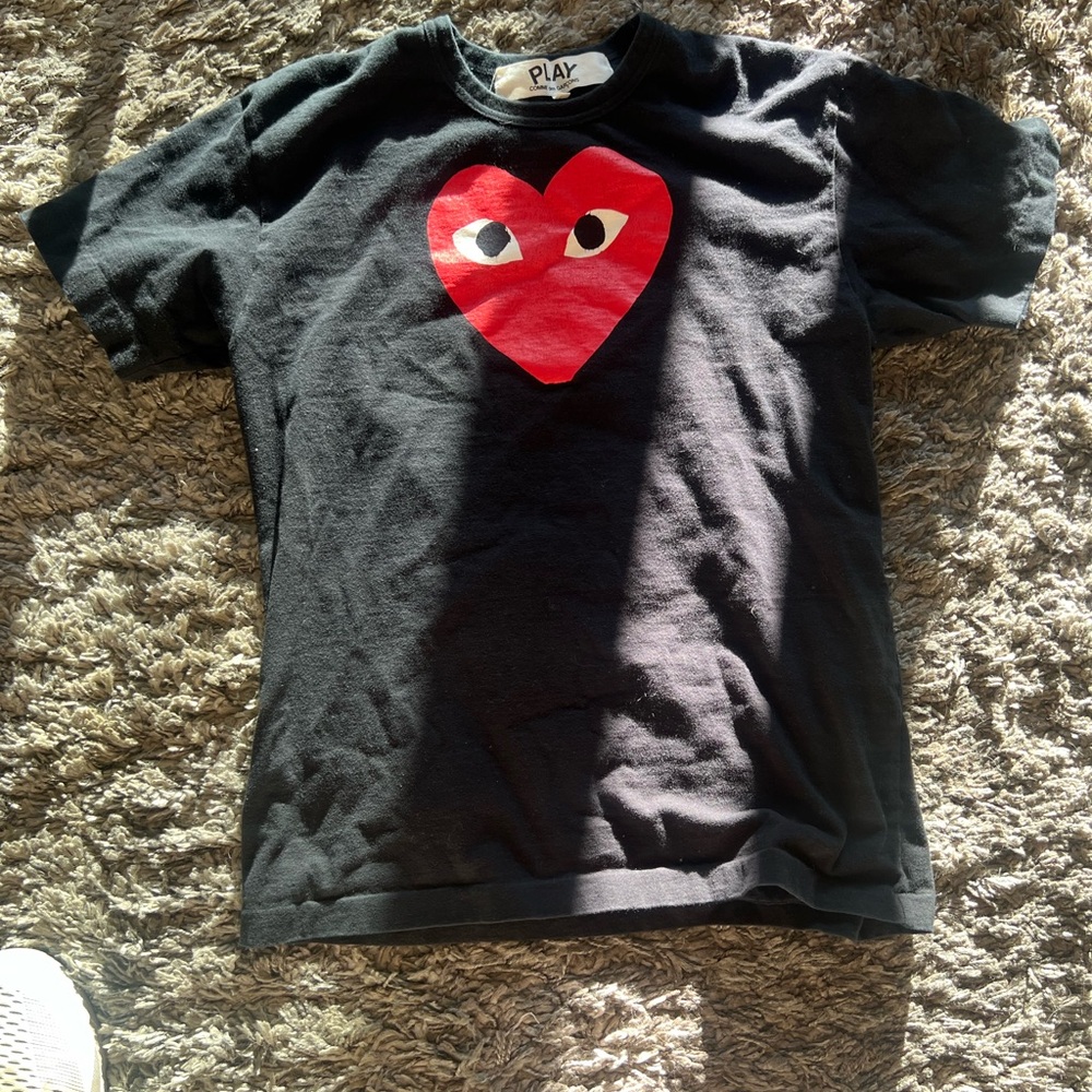 Size L comme de carcon play t shirt
